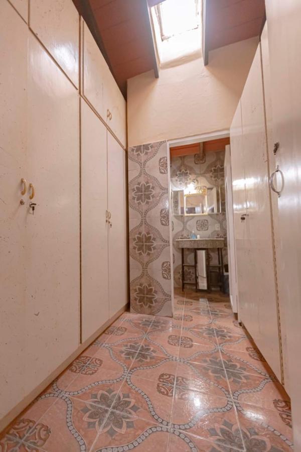 Dona Nelly Assunção Exterior foto